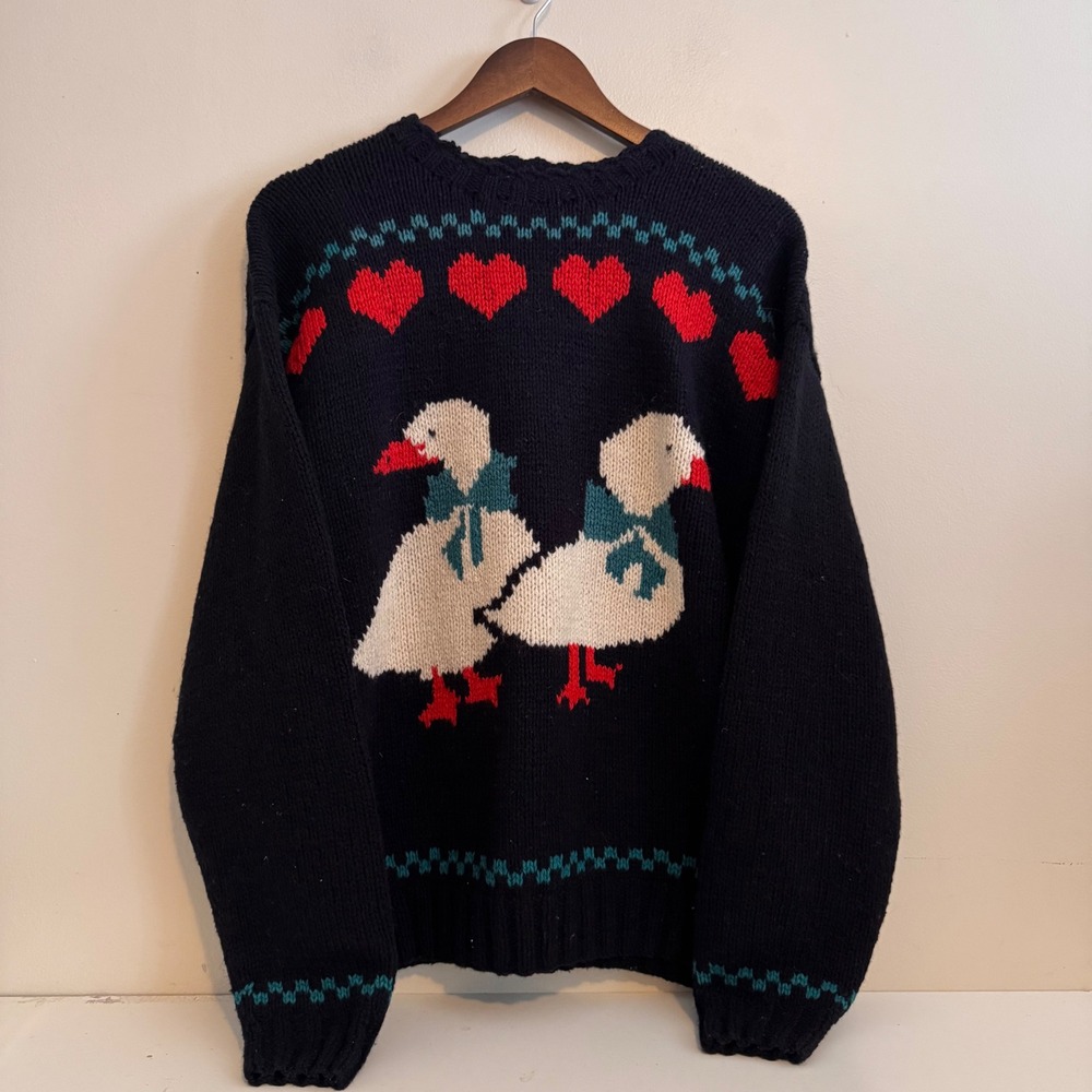 VTG Northern Isles Women's Lg Hand Knitted Goose Heart Black Wool Sweater